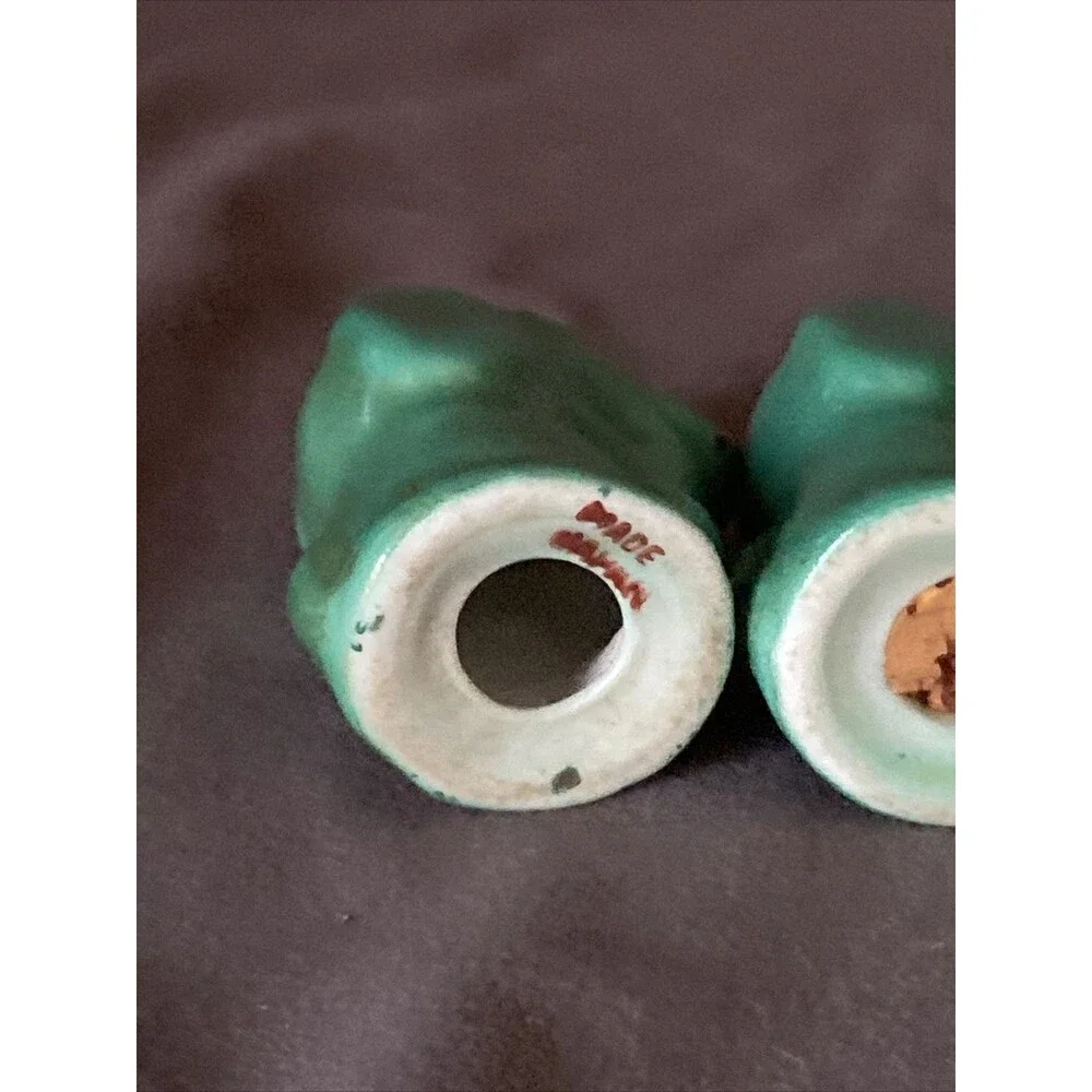 Vintage Salt & Pepper Shaker Set Cartoon Teal Puppies Dogs In Basket Japan